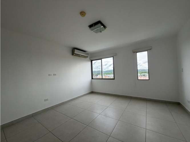 Apartamento con Vista en PH Midrise, Woodlands, Panamá Pacífico