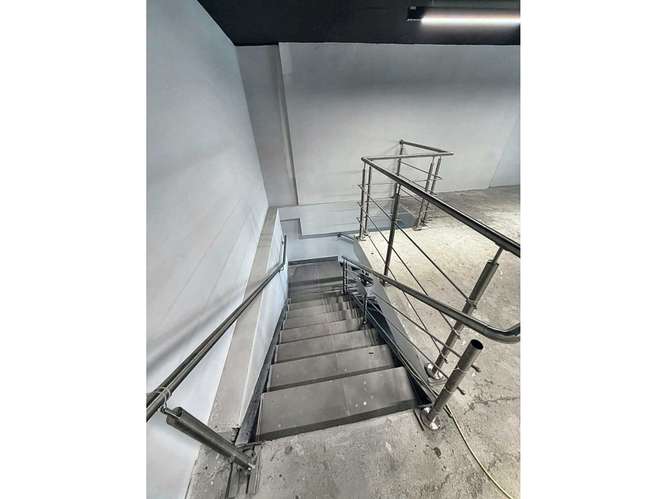 Alquiler de local a estrenar de 217 mts en Via Brasil/ City Plaza - Imagen 5