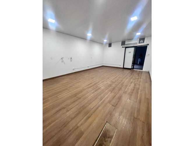 Alquiler de Ofibodega de 450 mts en Parque Lefevre