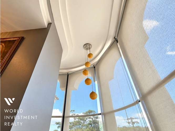 ESPECTACULAR CASA EN VENTA CON PISCINA EN ALTOS DE PANAMA - Imagen 1