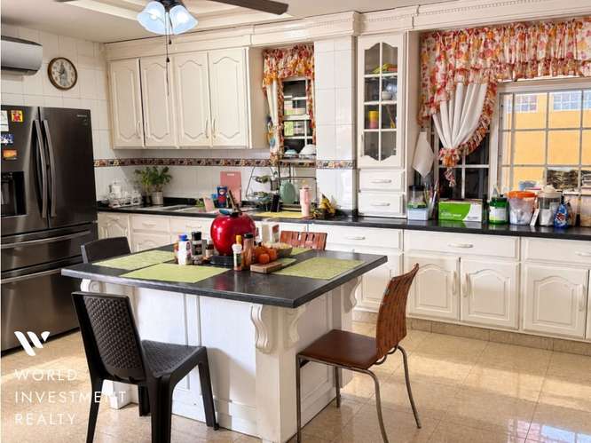 ESPECTACULAR CASA EN VENTA CON PISCINA EN ALTOS DE PANAMA - Imagen 12