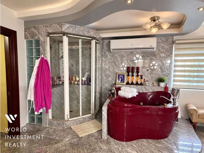 ESPECTACULAR CASA EN VENTA CON PISCINA EN ALTOS DE PANAMA - Imagen 14