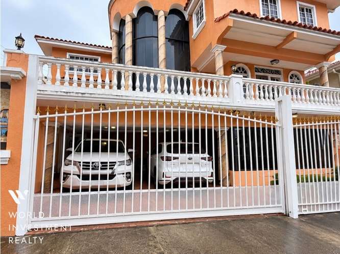 ESPECTACULAR CASA EN VENTA CON PISCINA EN ALTOS DE PANAMA - Imagen 2
