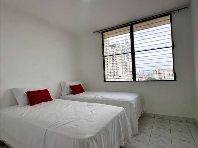 ALQUILER DE APARTAMENTO PH TORES DEL SOL I YM