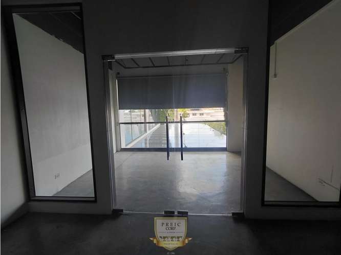 Alquilo local comercial en Plaza de San Francisco L.T - Imagen 6
