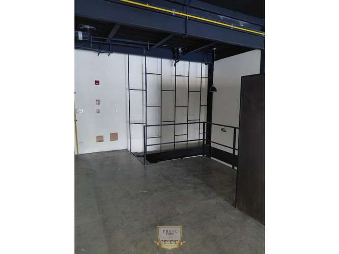 Alquilo local comercial en Plaza de San Francisco L.T - Imagen 9