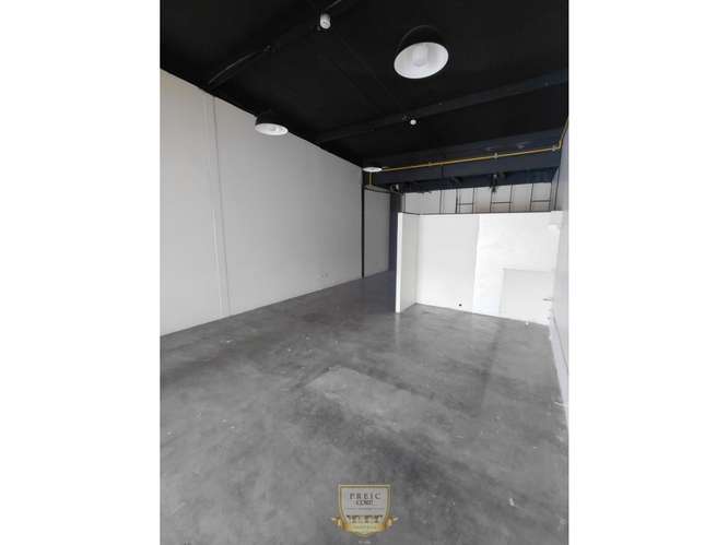 Alquilo local comercial en Plaza de San Francisco L.T - Imagen 7