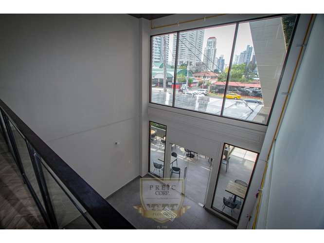 Alquilo local comercial en Plaza de San Francisco L.T - Imagen 7