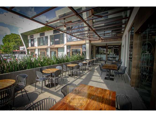 Alquilo local comercial en Plaza de San Francisco L.T - Imagen 10