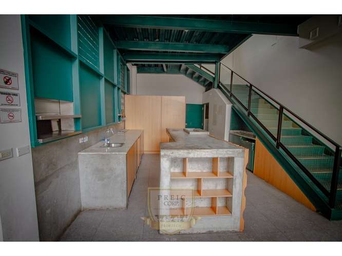 Alquilo local comercial en Plaza de San Francisco L.T - Imagen 5