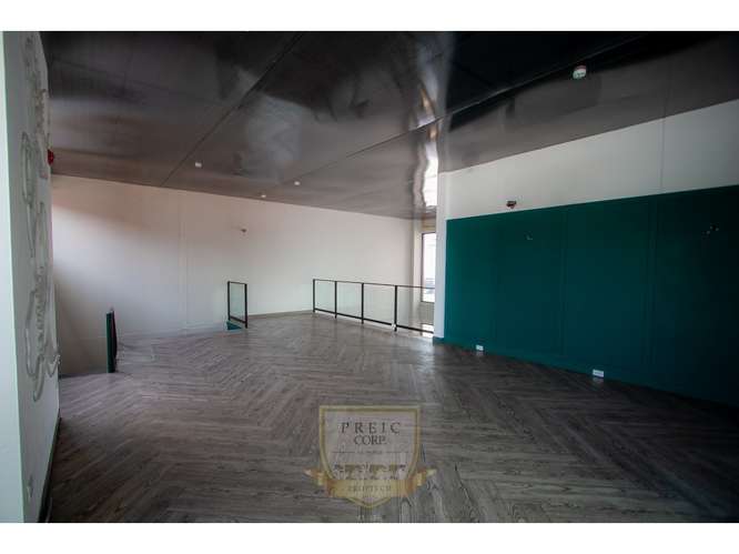 Alquilo local comercial en Plaza de San Francisco L.T - Imagen 2