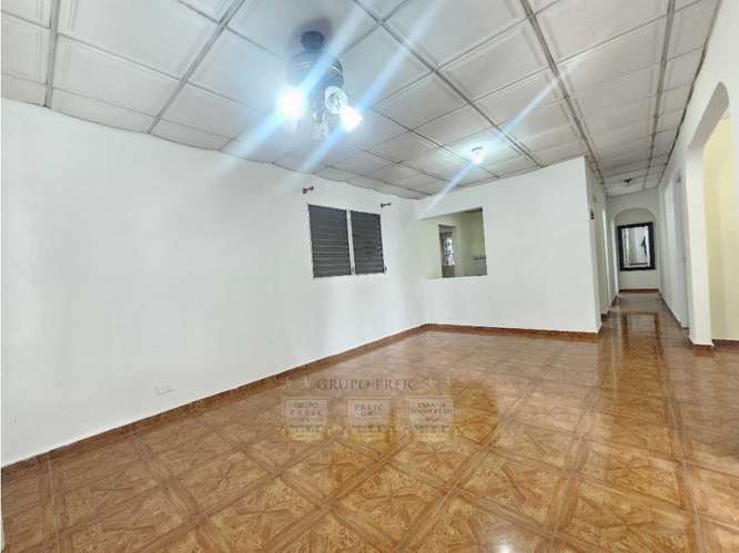 Casa en venta en Praderas de San Antonio con 4 parking G.S - Imagen 8