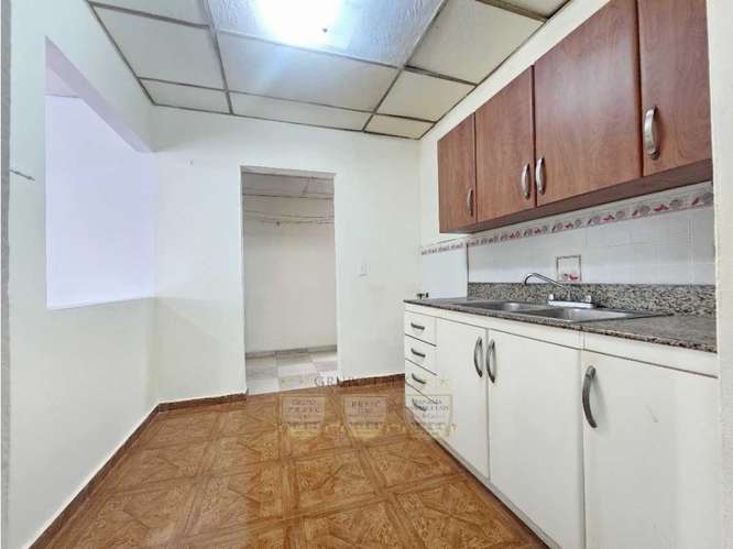 Casa en venta en Praderas de San Antonio con 4 parking G.S - Imagen 11