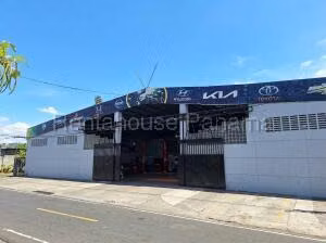 Galera en Venta en Parque Lefevre VIK 27-2560 - Imagen 4