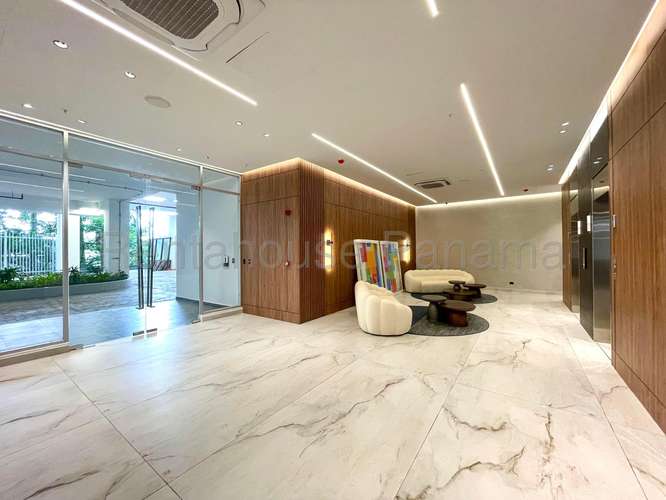 Alquiler de Apartamento en Via España Ph Park Square NS