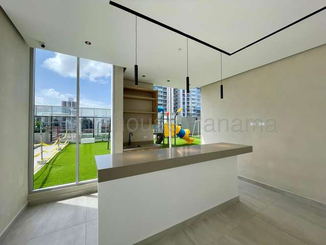 Alquiler de Apartamento en Via España Ph Park Square NS
