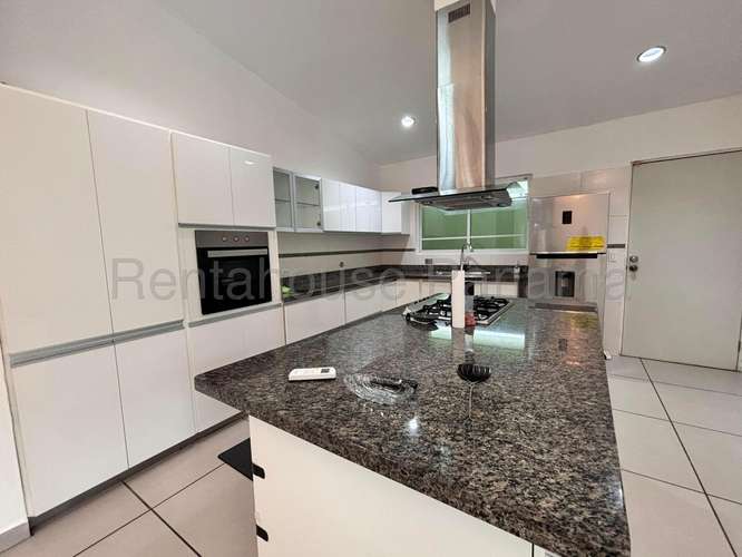 Alquiler de Casa en Brisas Del Golf Club de Golf 230 Mts PD - Imagen 5
