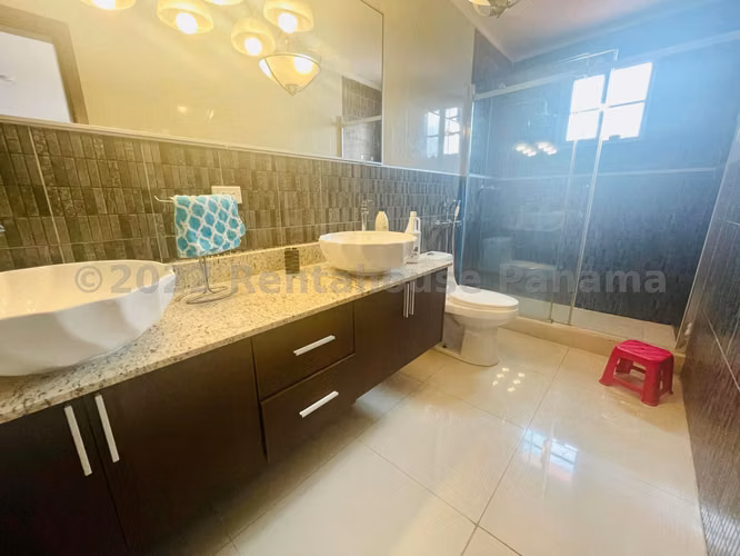 Venta de Casa en El Bosque El doral 318 Mts PD - Imagen 15