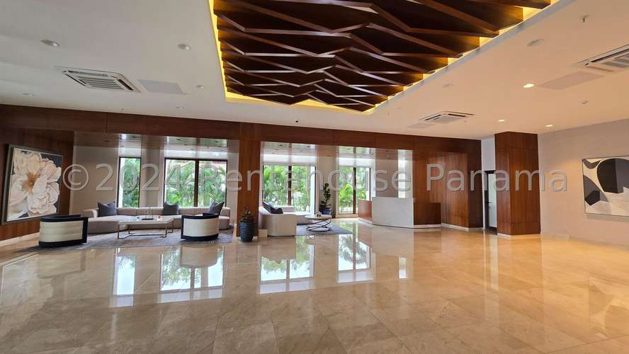 Vendo Apartamento de 190m2 en Santa Maria The Colonial 27-573SRZ
