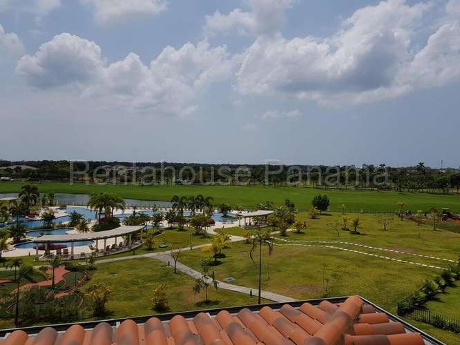 Vendo Apartamento de 252.02m2 en Santa Maria Legacy 26-5986SRZ