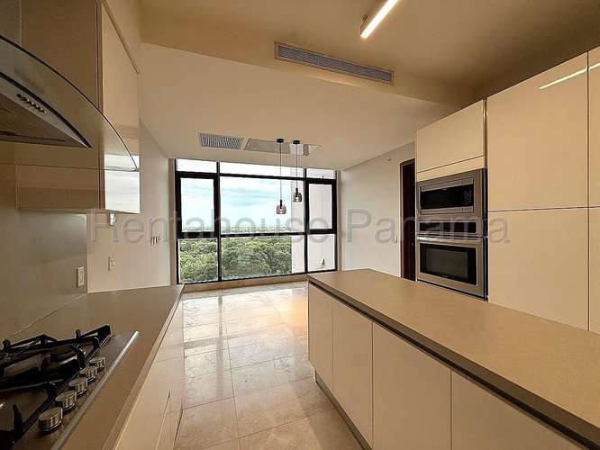 Vendo Apartamento de 339m2 en Santa Maria Albatross 27-264SRZ