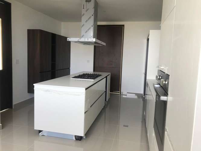 Vendo Apartamento de 306m2 en Santa Maria Solana 26-9171SRZ