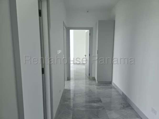 Vendo Apartamento de 251m2 en Santa Maria The Ivy 26-6878SRZ