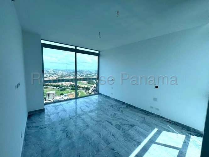 Vendo Apartamento de 251m2 en Santa Maria The Ivy 26-6878SRZ