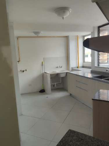 Exclusivo Apartamento en PH Tower One, Marbella, 185 m² de Espacio y Confort - Imagen 6