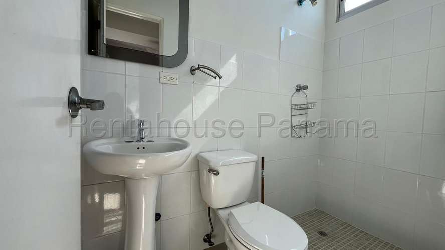 Alquiler de Apartamento en Chanis - Imagen 11