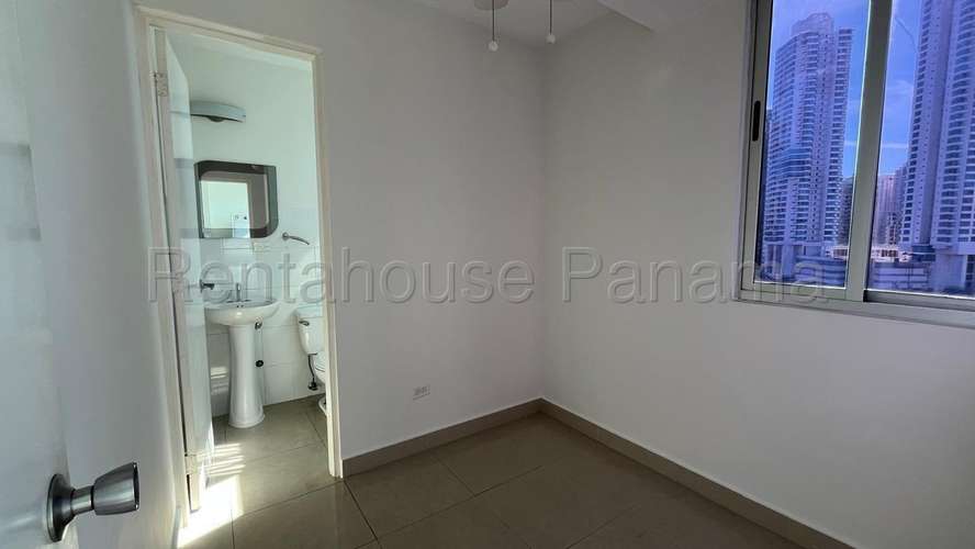 Alquiler de Apartamento en Chanis - Imagen 8