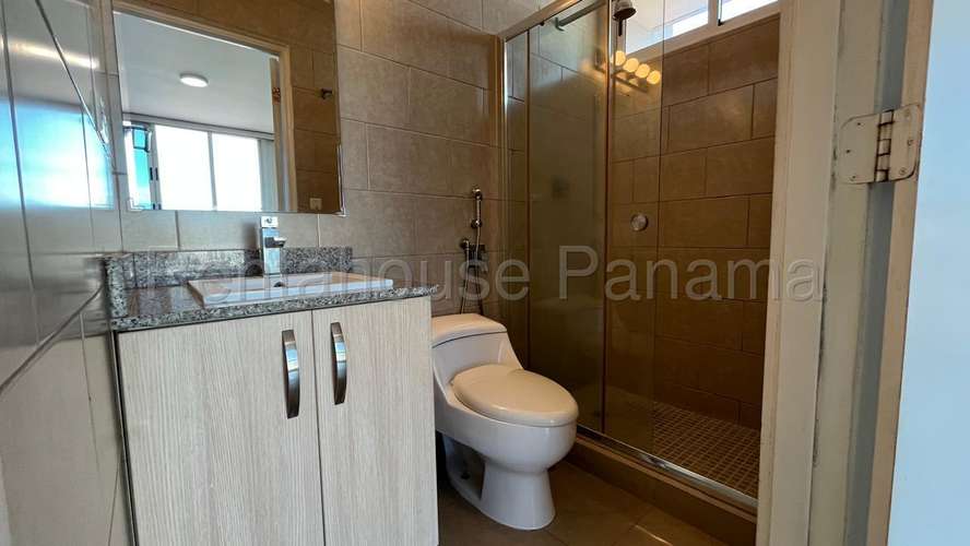 Alquiler de Apartamento en Chanis - Imagen 13