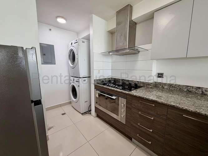 Alquiler de Apartamento en Carrasquilla Ph Midpark SN