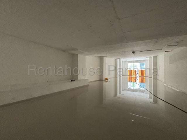ALQUILER DE LOCAL COMERCIAL EN OBARRIO - Imagen 3