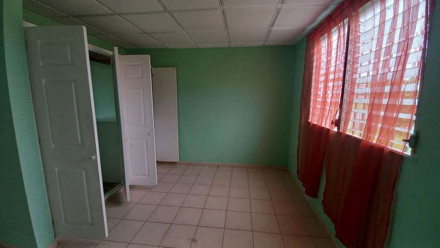 Oferta- Alquilo Casa Esquinera, Amplia y Cercada en Villas de la Alameda | ¡Disponible de Inmediato!