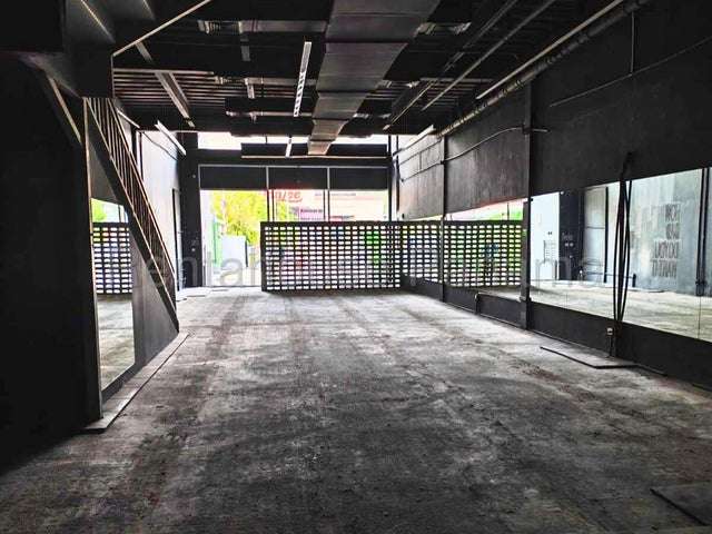 ALQUILER DE LOCAL COMERCIAL EN BELLA VISTA