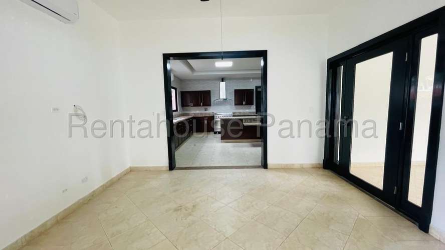 Venta Residencia 4 Recamaras con Piscina 1,045 m2 Costa del Este - ALYC 26-6541