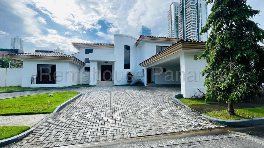 Venta Residencia 4 Recamaras con Piscina 1,045 m2 Costa del Este - ALYC 26-6541