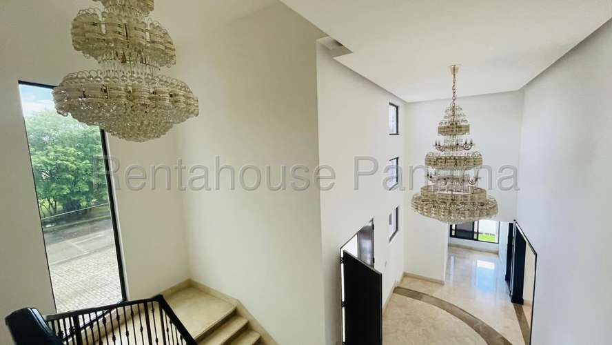 Venta Residencia 4 Recamaras con Piscina 1,045 m2 Costa del Este - ALYC 26-6541