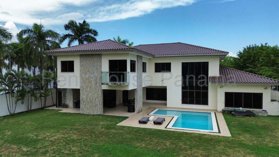 Venta Casa 4 Recamaras Piscina y Jacuzzi 866 m2 Costa del Este Town Center - ALYC 26-8126