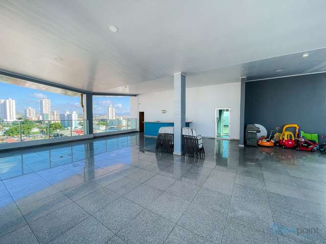 Vendo apartamento de 2 recámaras 3 baños, en Altos del Golf, 2 estacionamientos y balcón - Imagen 12