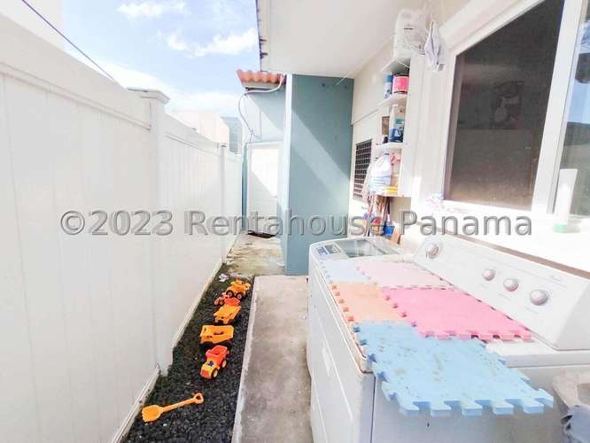 Casa en Venta en Brisas del Golf 23LRL9188