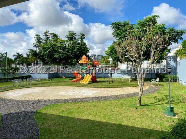 Casa en Venta en Brisas del Golf 23LRL9188