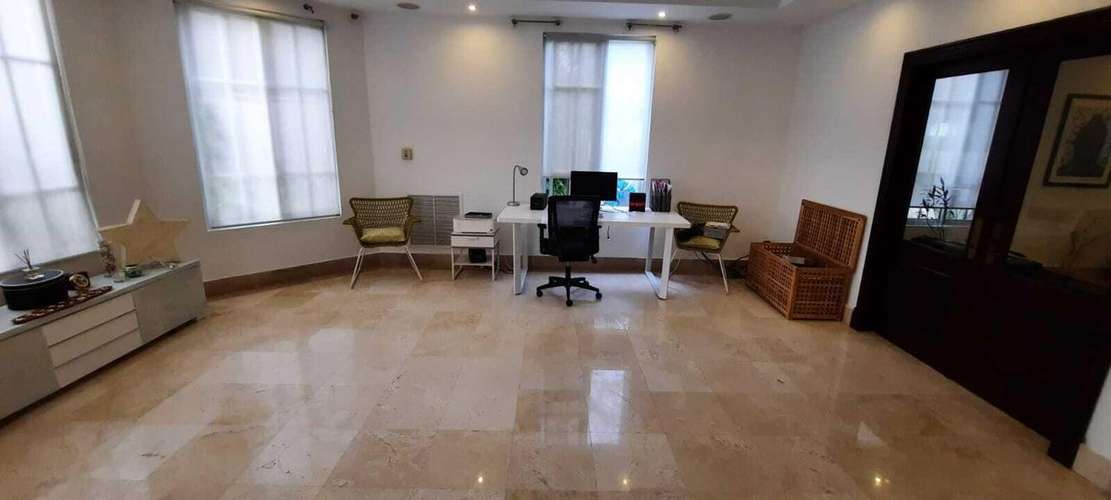Venta Casa Remodelada 4 Recamaras Piscina y Jacuzzi 750 m2 Costa del Este - ALYC 22-8044
