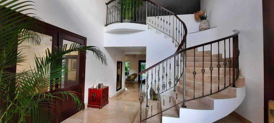 Venta Casa Remodelada 4 Recamaras Piscina y Jacuzzi 750 m2 Costa del Este - ALYC 22-8044
