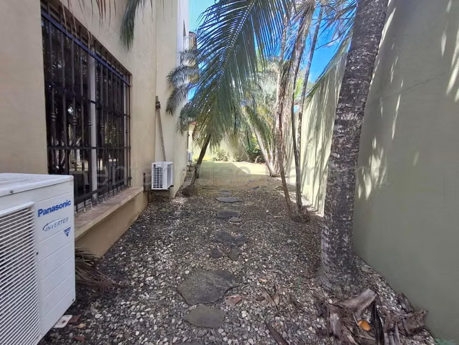 Venta de Casa en Condado del Rey Paseo Dorado | Solo Cliente Directo LFC