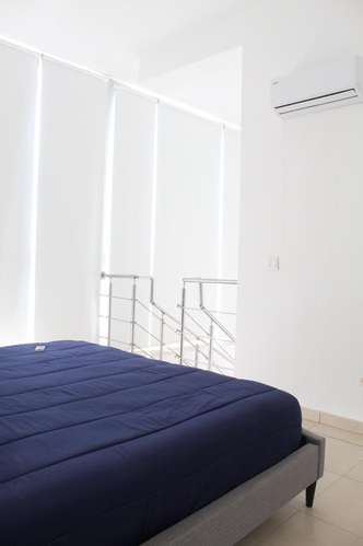 Se alquila apartamento doble altura amoblado con 4 recámaras vista al mar avenida Balboa 