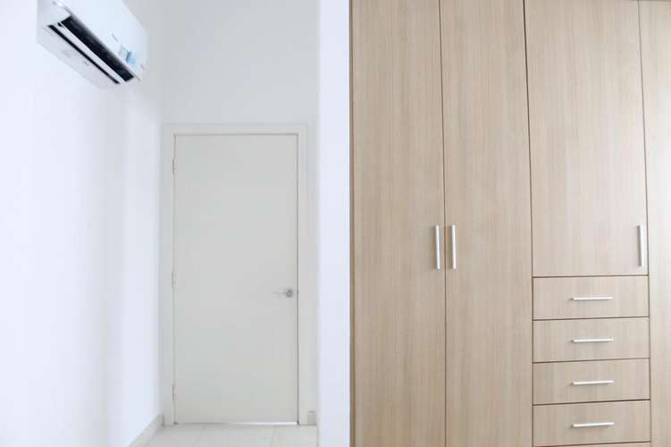Se alquila apartamento doble altura amoblado con 4 recámaras vista al mar avenida Balboa 