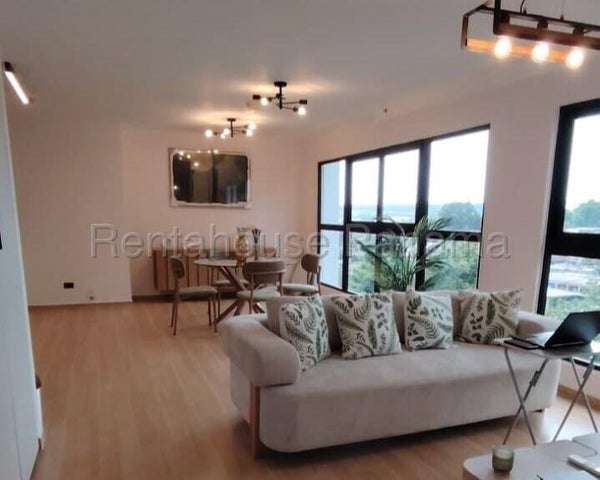 Apartamento de dos pisos a estrenar en Balmoral Loft, Pedregal