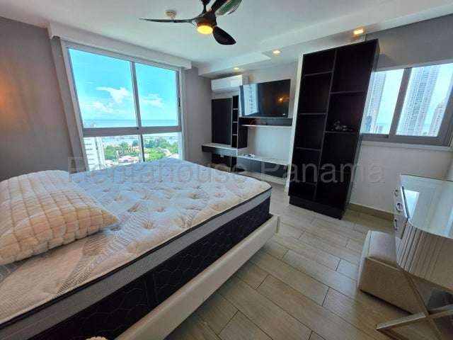 Venta de Apartamento Amoblado en Coco del Mar, PH Vita 27LGG2896